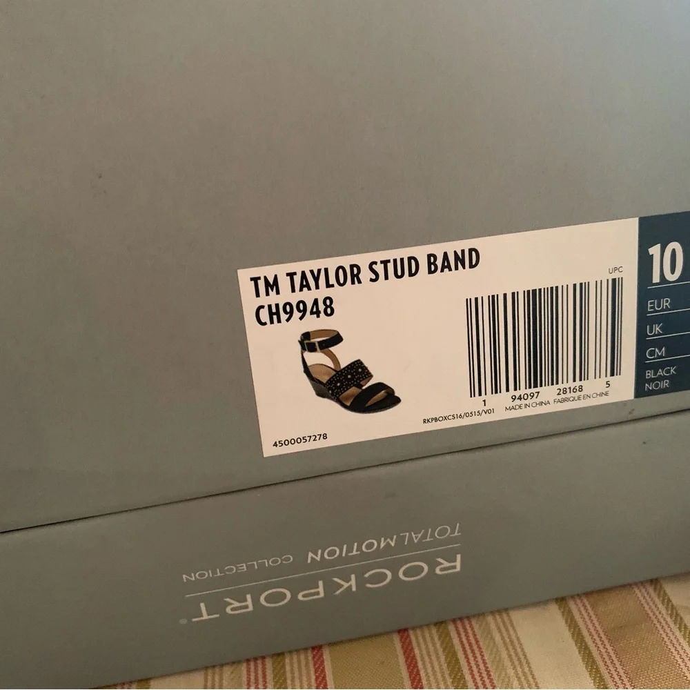 Rockport New in box 10 wide Black Wedge Sandals with Gold Studs - Picture 7 of 12